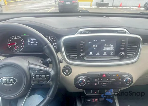2017 Kia Sorento Lx z USA, uszkodzony, nr VIN 5XYPGDA32HG330142